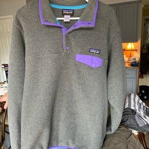 Patagonia pullover womens Large.